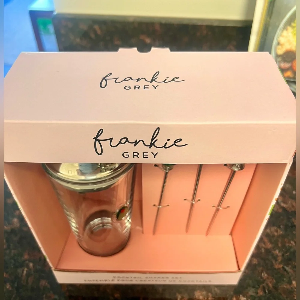 NIB Frankie Grey Cocktail Shaker Set Glass Green Olive Accents Barware 7”, 4 Pc - Picture 2 of 5